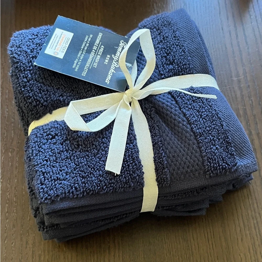 4 Piece Tommy Bahama Navy Wash Set